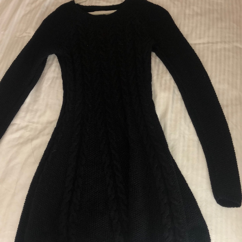 black long sleeve dress